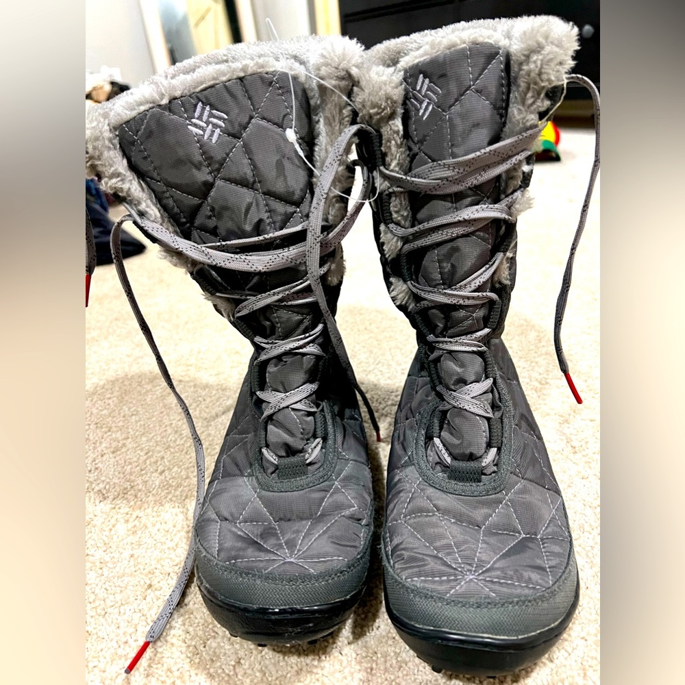 COLUMBIA Snow /Winter boots. Size 7.5
